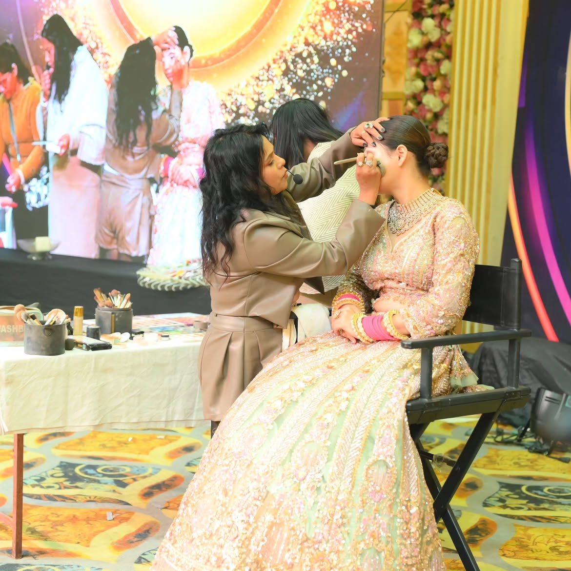 Deepa Baranwal teaching bridal makeup